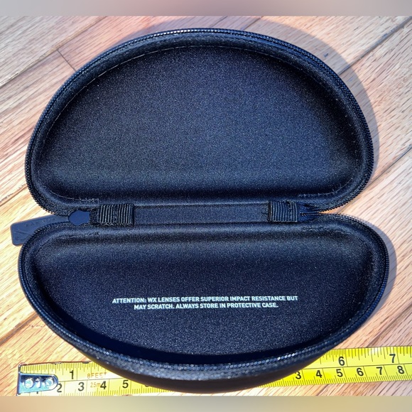 New Wiley X eyewear case with zipper - Picture 2 of 3